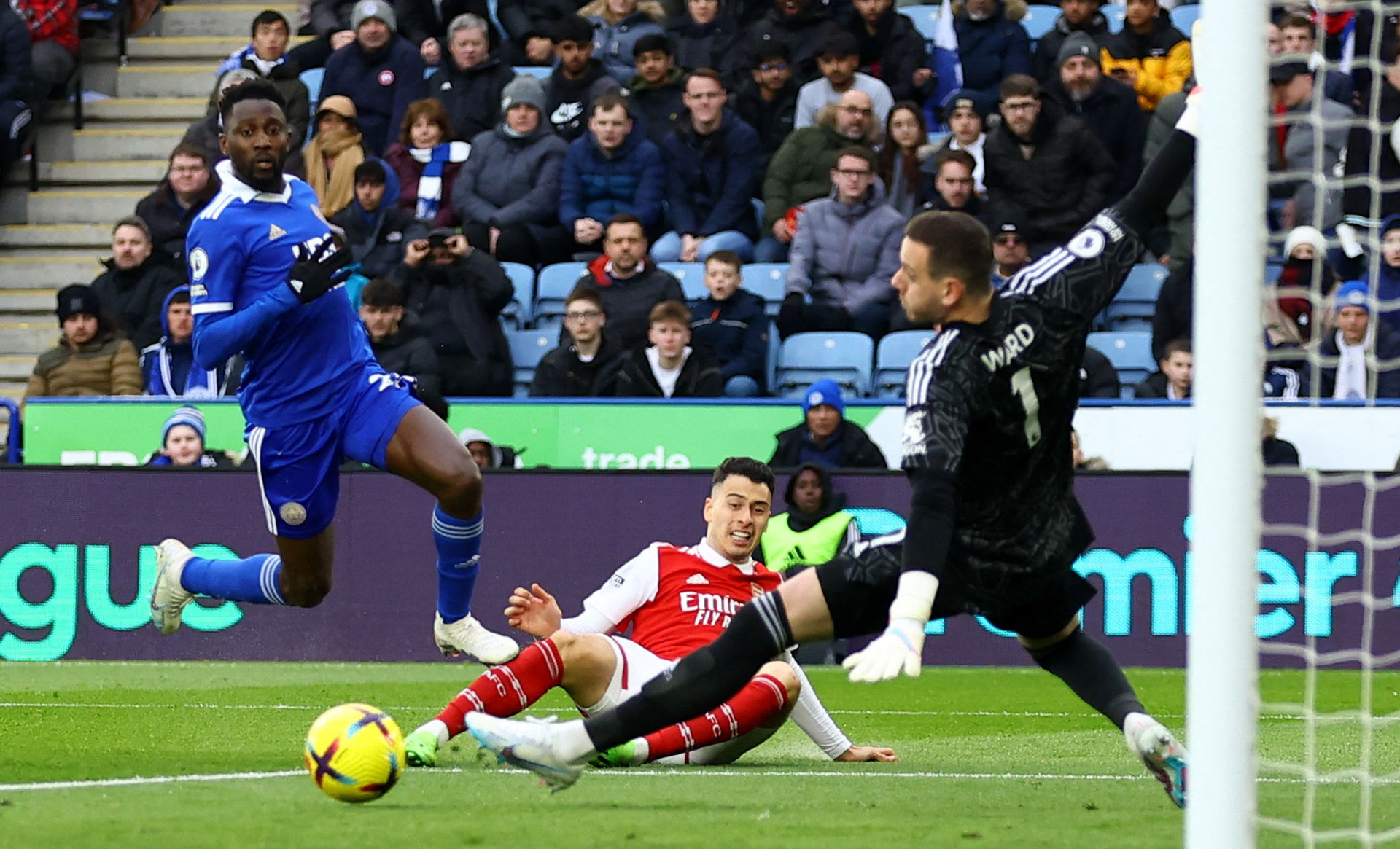 反扑的努力 反扑的努力